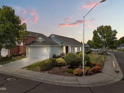 2783 Parkwood Village Ln