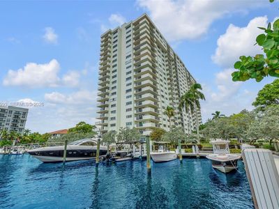 3200 Port Royale Dr N APT 806