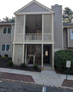 Property at 8 Augusta Dr, Annandale, NJ