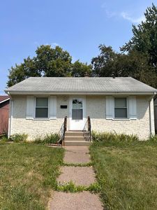 2099 Minnehaha Ave E