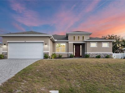 305 NW 18th Pl