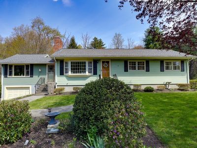 14 Mohawk Dr
