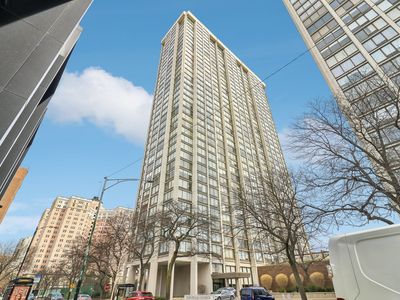 5455 N Sheridan Rd APT 3410