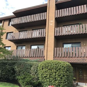 1795 Lake Cook Rd APT 110