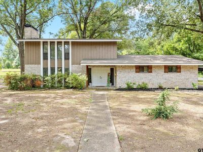1101 Holly Hill Ln
