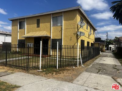 639 W 80th St
