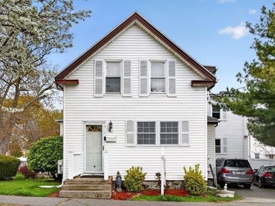 8 Essex St
