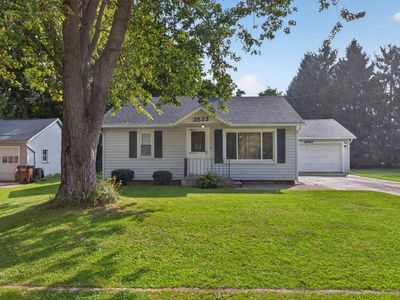 3533 E Gordon Dr