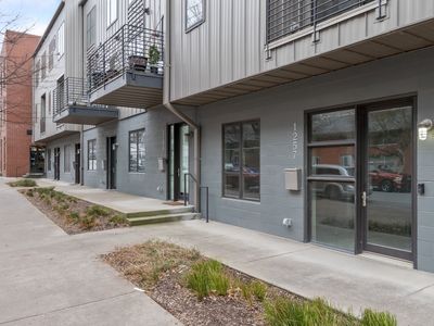1257 Martin St