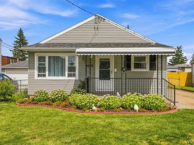 Property at 9006 Demunda Ave, Niagara Falls, NY