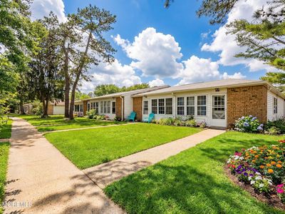 43 Cambridge Circle #F