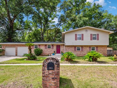 6841 Foxchase Cir