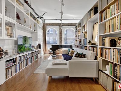 253 S Broadway St #403