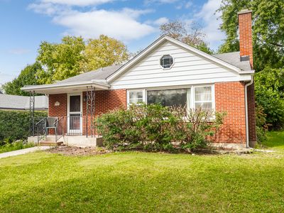 Property at 122 S Quincy St, Hinsdale, IL