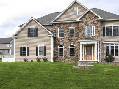 320 Wexford Ln