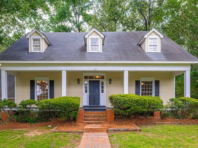 110 Bayleaf Ln