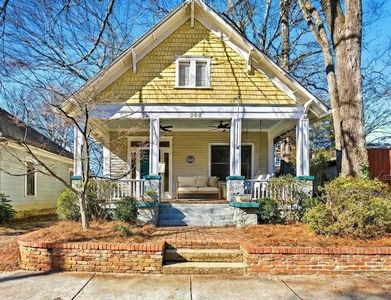 368 Josephine St