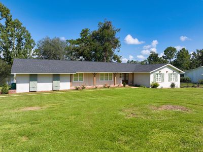 820 S Lakeshore Dr