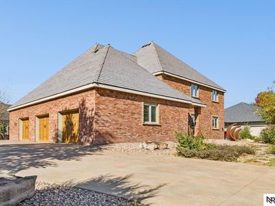 6525 Rolling Hills Ct