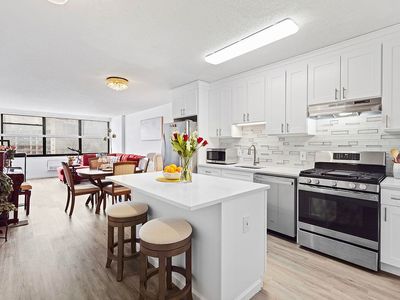 7002 Boulevard East APT 14G