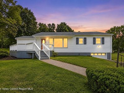 593 Creekside Road