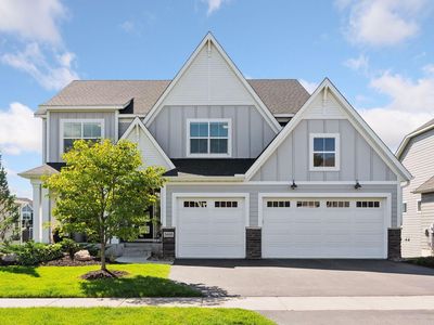 5495 Yellowstone Ln N