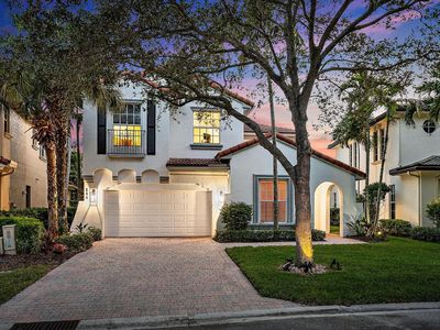 844 MADISON Court