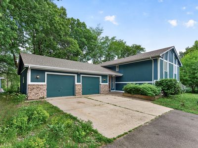 23045 Plateau Dr