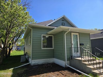 323 5th Ave SW