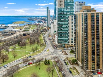 929 North Astor STREET UNIT 1006