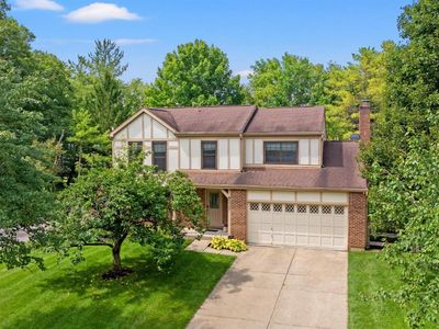 8935 Creekwood Dr
