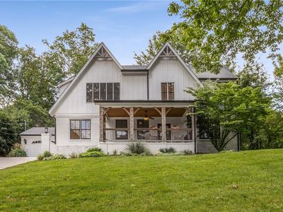 1273 Bernadette Ln NE