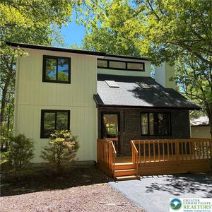 479 Towamensing Trl