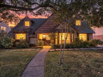1111 Cheshire Ln