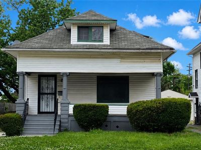 13301 Caine Ave