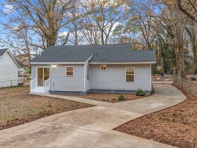 111 Sanders St