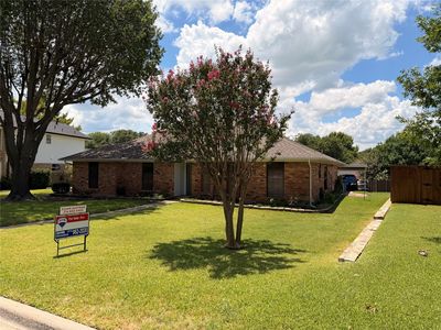 910 Village Green Dr