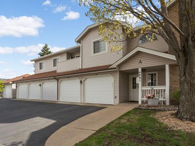 4061 Maureen Dr NE Unit 105