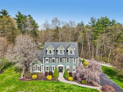 11 Longmeadow Road
