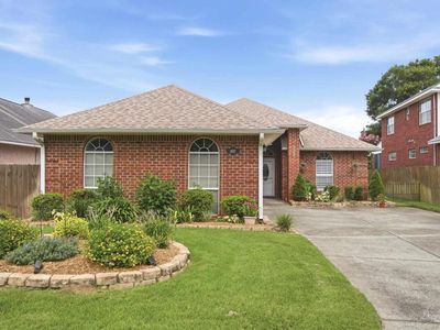 3027 Oak Pointe Dr