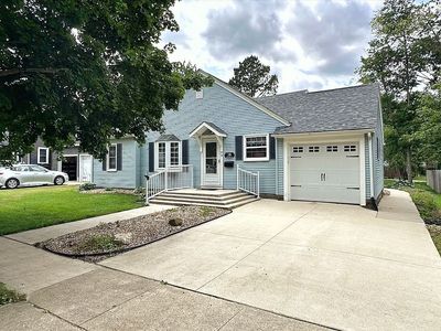 14 8th Ave SE
