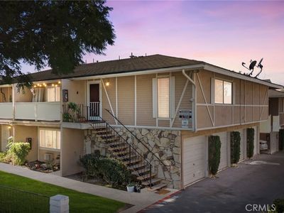 410 N Clark St APT D