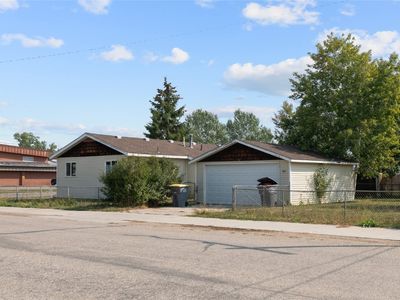 597 W Washington Ave