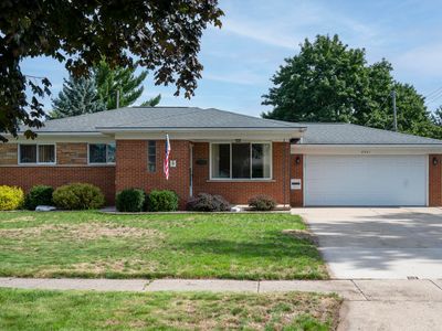 8921 Ardel Dr