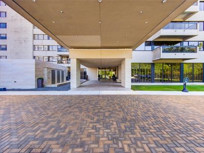 49 Briar Hollow Ln Unit 101