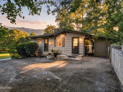 733 Cavern Rd