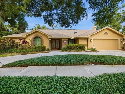 2716 Country Woods Ln