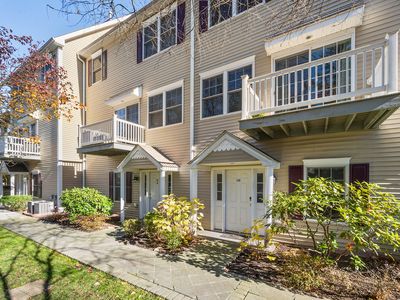 160 Glenbrook Road #6B