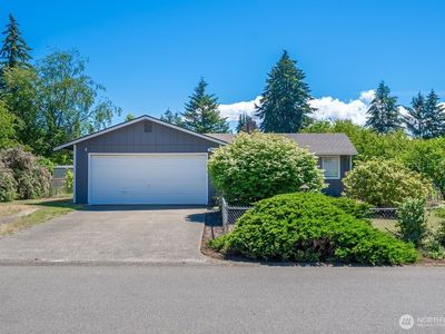 8413 Queets Drive NE