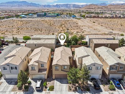 8723 Evan Lilas St
